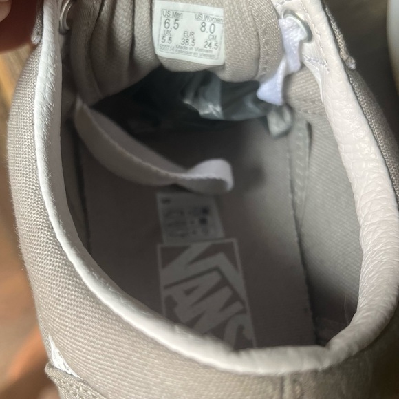 Vans Gray and White Sneakers Canvas Suede Low-Top - Picture 3 of 6